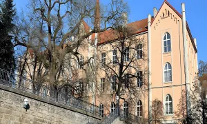 škola na Školním náměstí