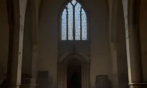 Příběh: kostel Všech svatých (Lutová)