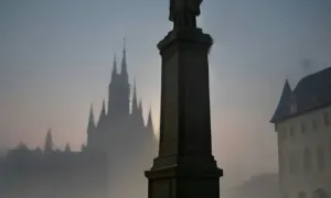 Příběh: Sloup se sochou svatého Jana Nepomuckého (Přelouč)