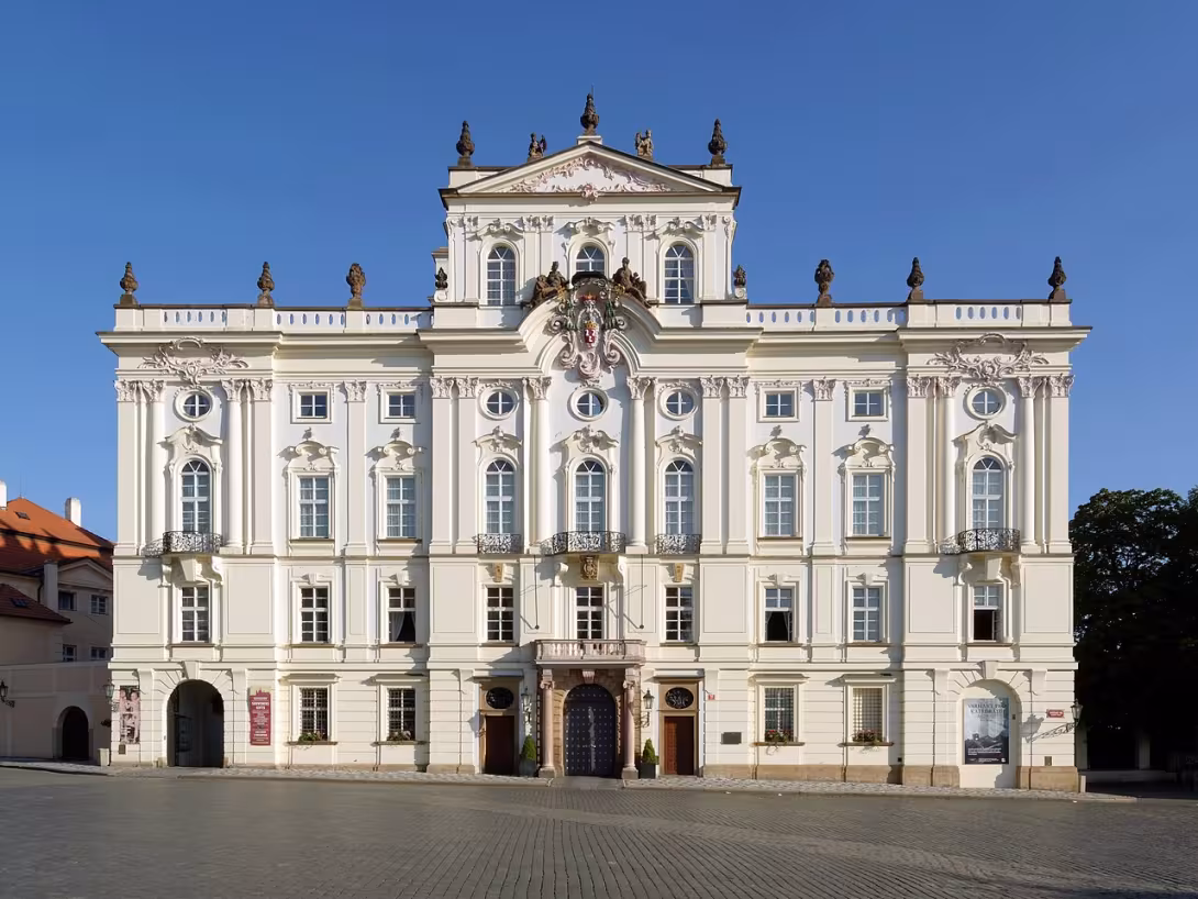 Dnešní pohled – Arcibiskupský palác v Praze