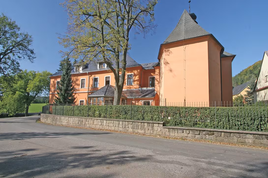 Dzisiejszy widok – Areál zámku v Žampachu