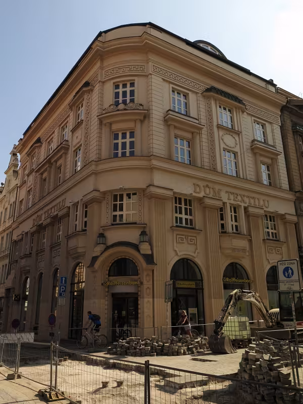 Dnešní pohled – Bankovní dům Merkur