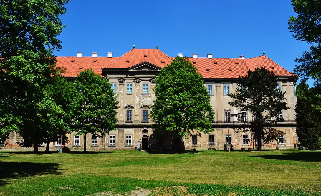 Dnešní pohled – Barokní konvent kláštera Plasy