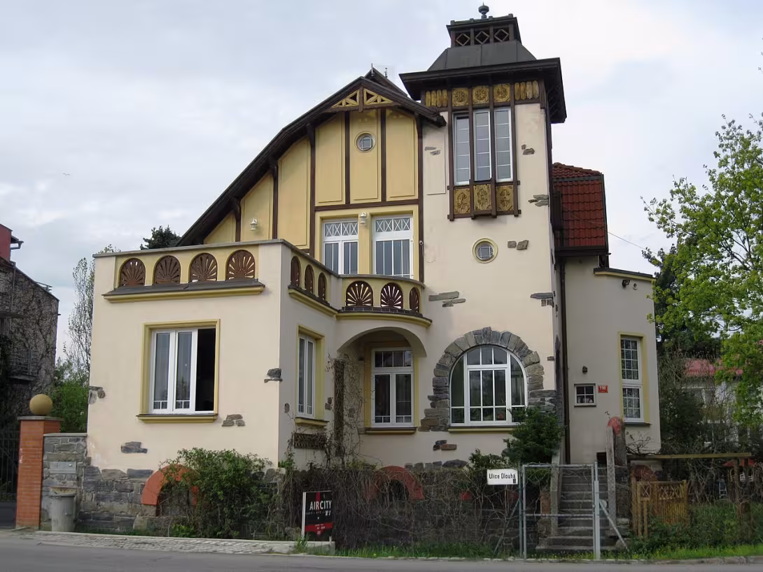 Dnešní pohled – Dlouhá 8