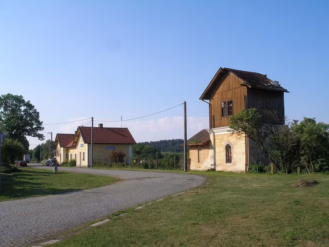 Dnešní pohled – Drážní vodárna Kasejovice