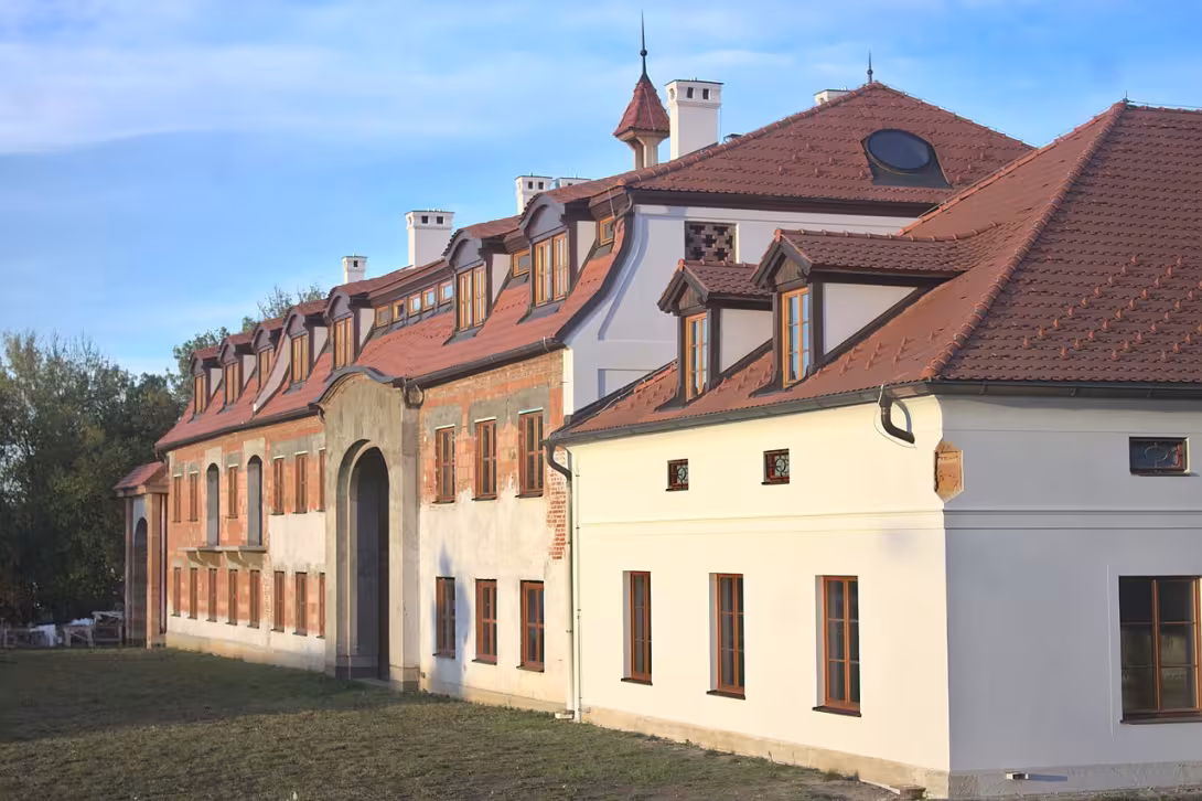 Dnešní pohled – Dvůr Háje