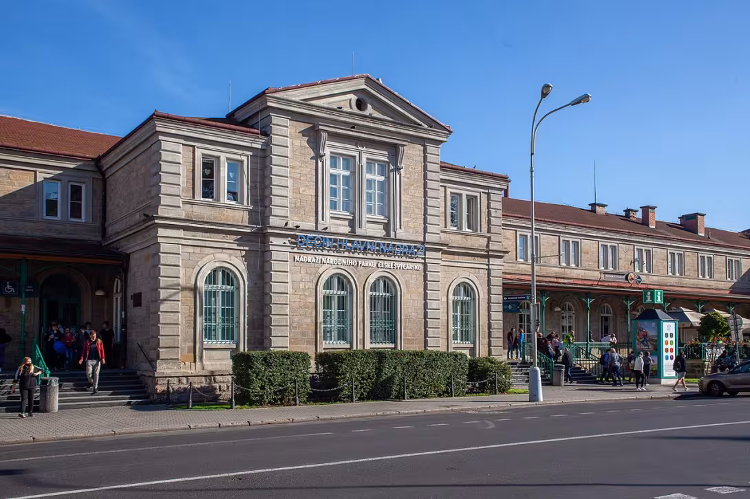 Dnešní pohled – Děčín hlavní nádraží