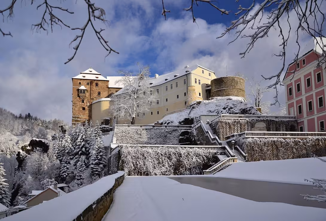 Dnešní pohled – Hrad Bečov nad Teplou