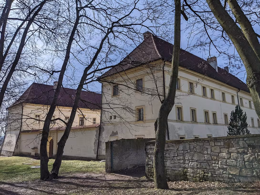 Dnešní pohled – Mšecký zámek