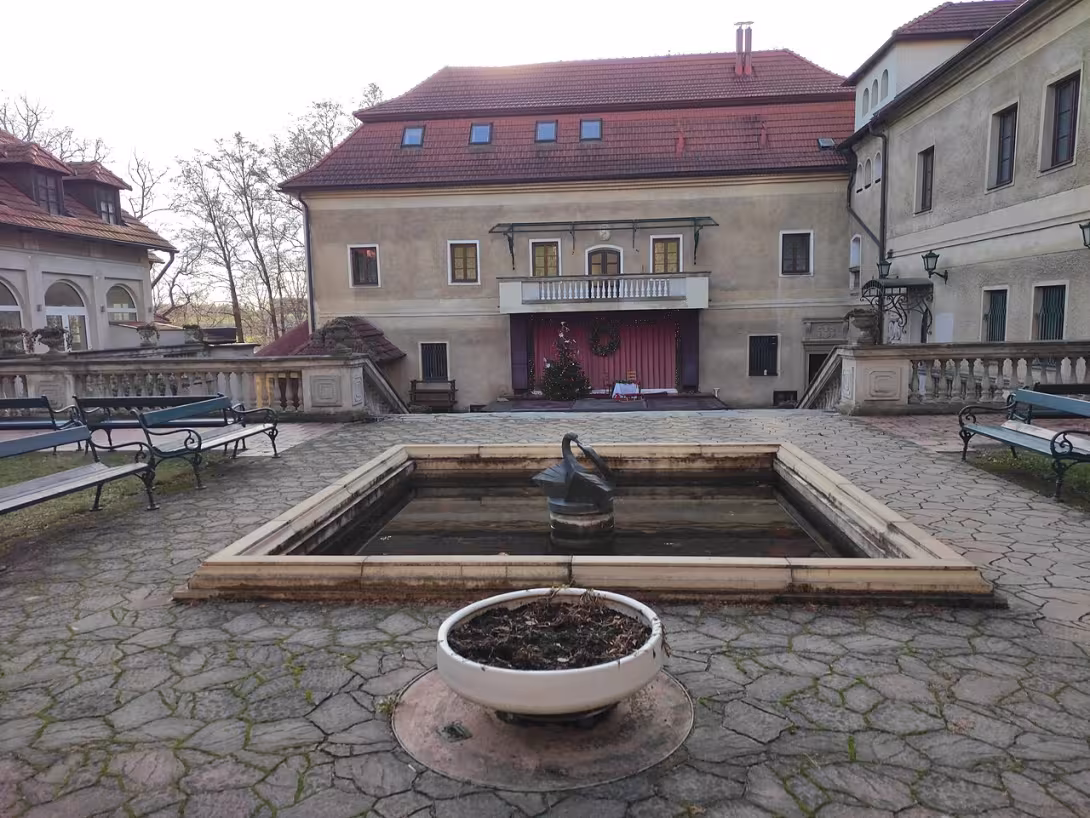 Heutige Ansicht – Porubský zámek