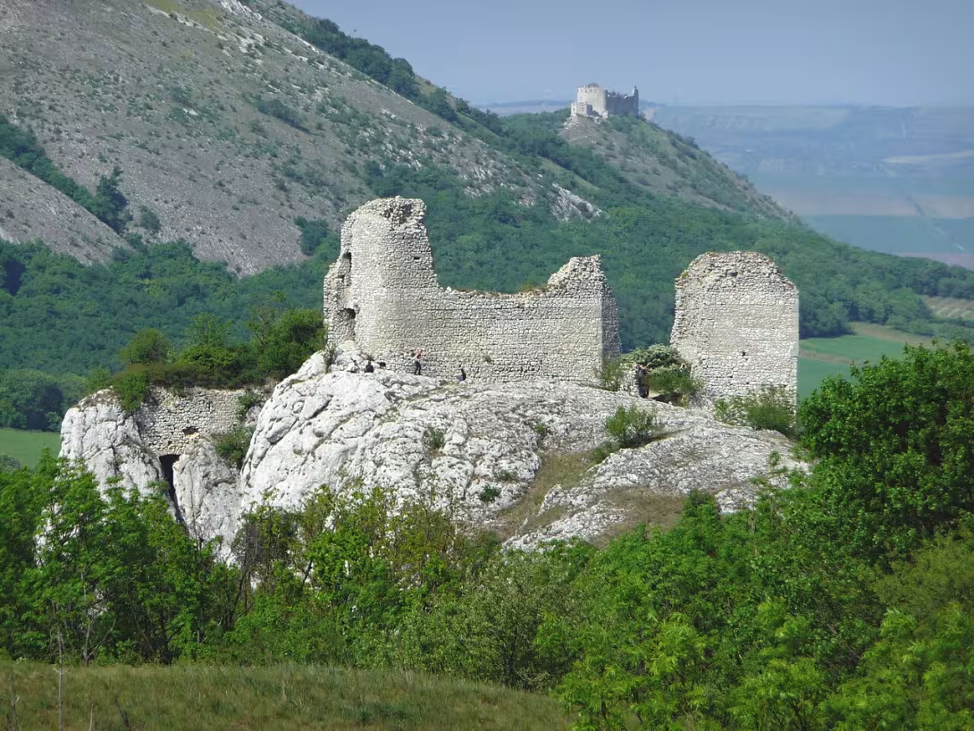 Dnešný pohľad – Sirotčí hrádek