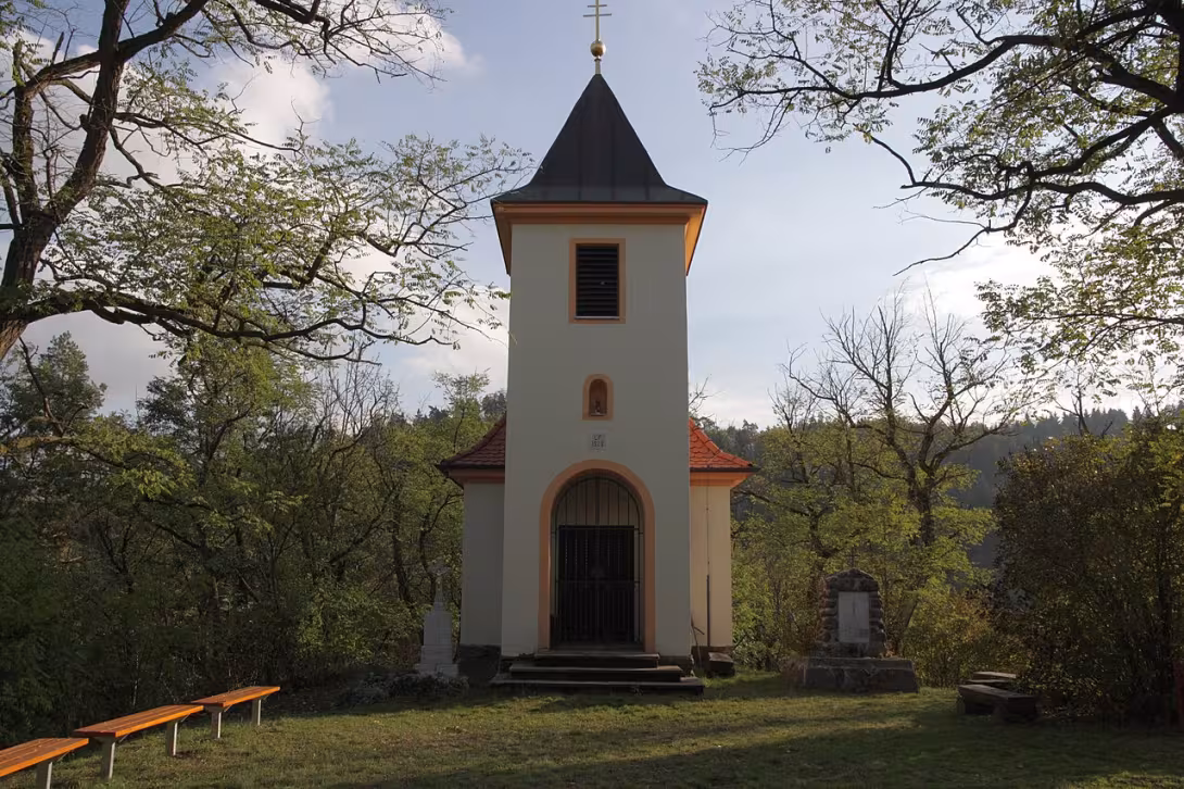 Dnešní pohled – Skryje