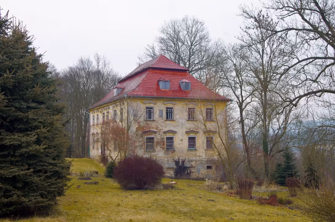 Dzisiejszy widok – Starý zámek Dasnice