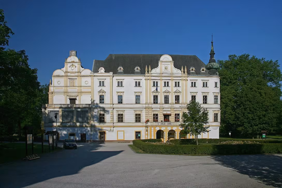 Dnešní pohled – Zámek Bartošovice