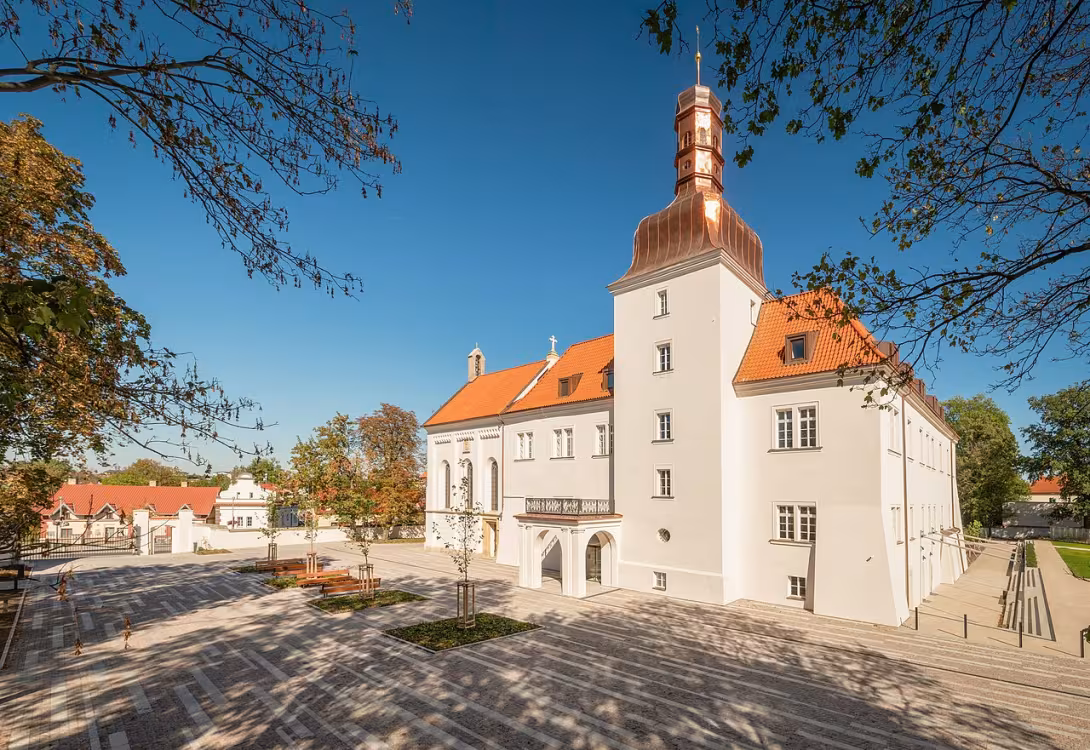 Dnešní pohled – Zámek Dolní Břežany