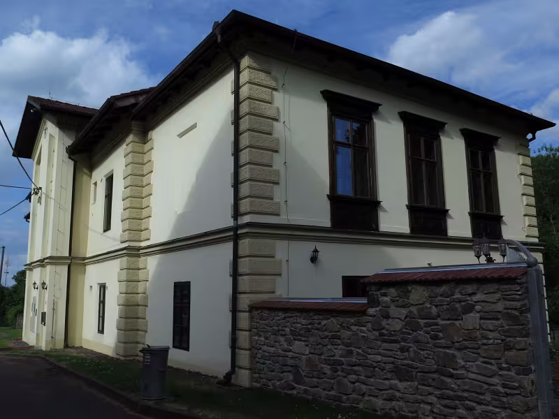 Dnešní pohled – Zámek Hořákov