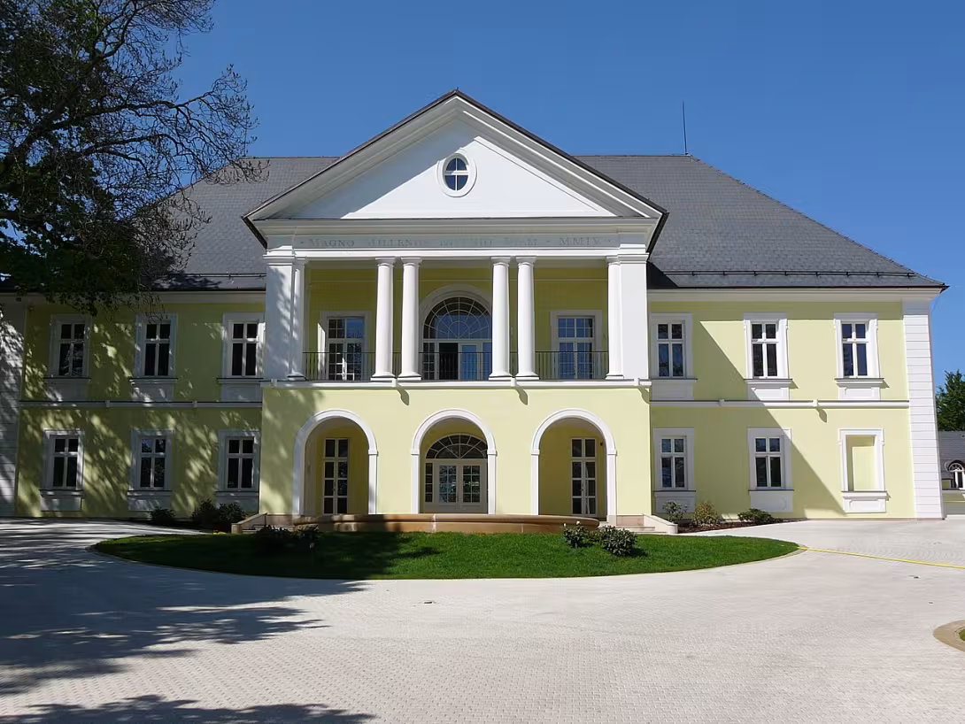 Heutige Ansicht – Zámek Klecany