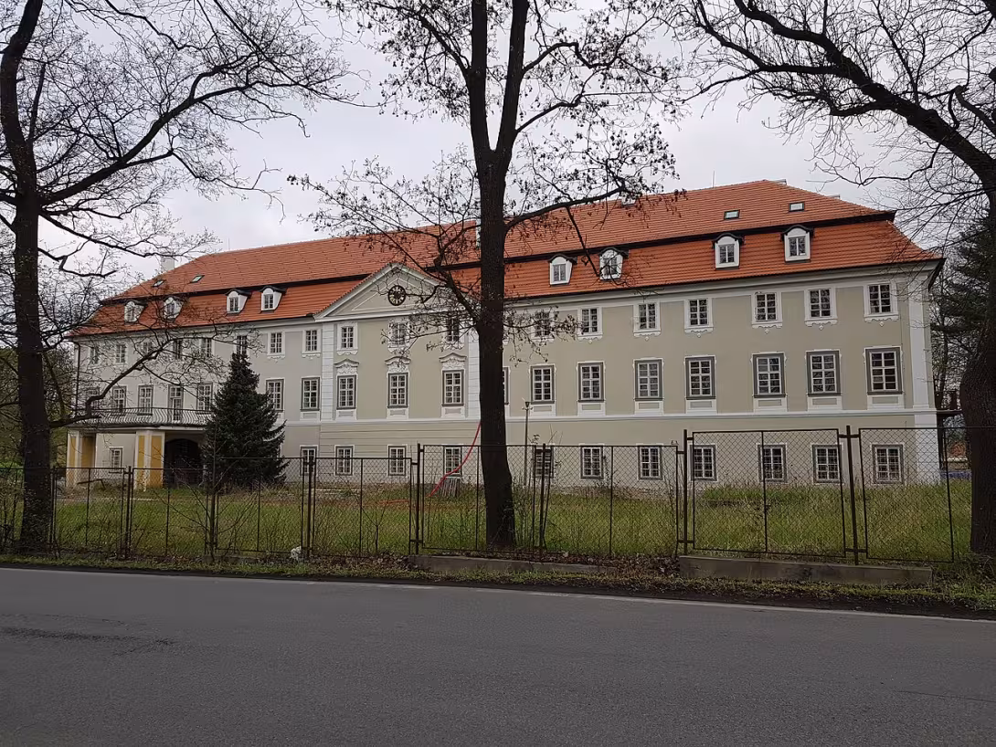 Dnešní pohled – Zámek Osov