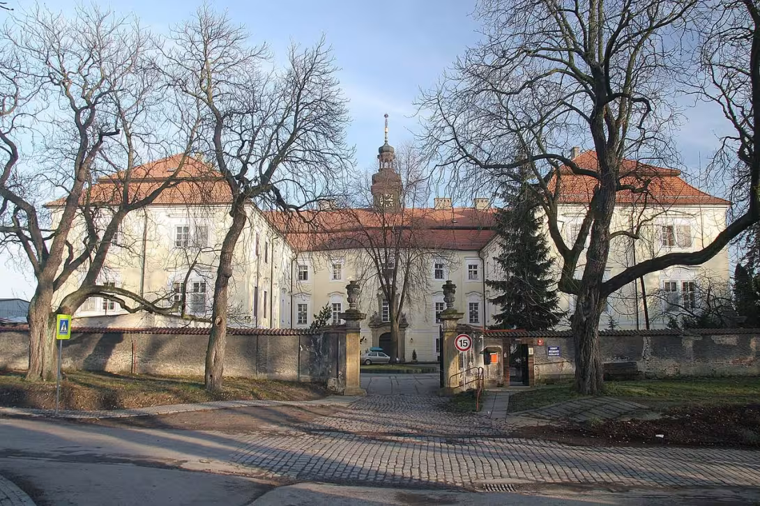 Dzisiejszy widok – Zámek Rožďalovice