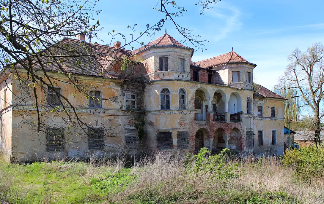 Dnešní pohled – Zámek Slavice