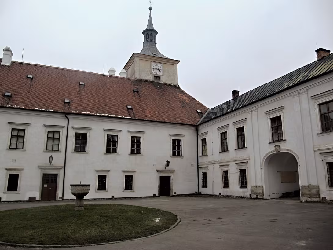 Dnešní pohled – Zámek Střílky