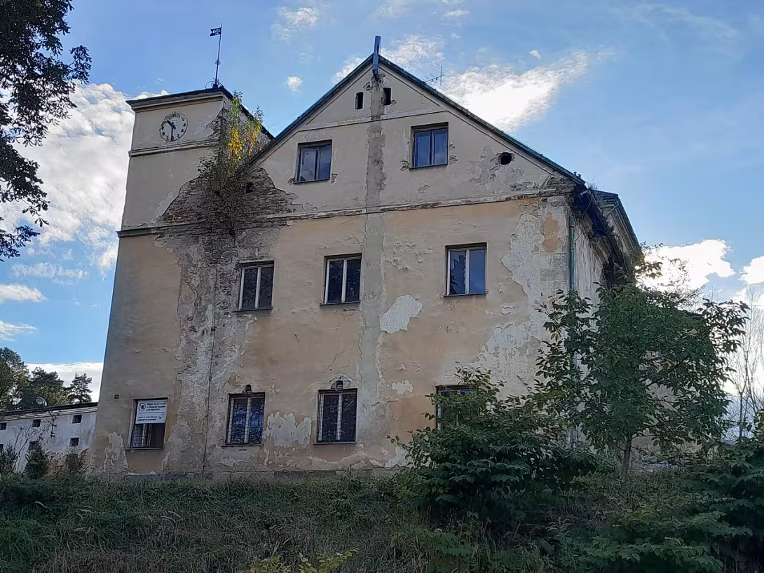 Dnešní pohled – Zámek Velké Kunětice