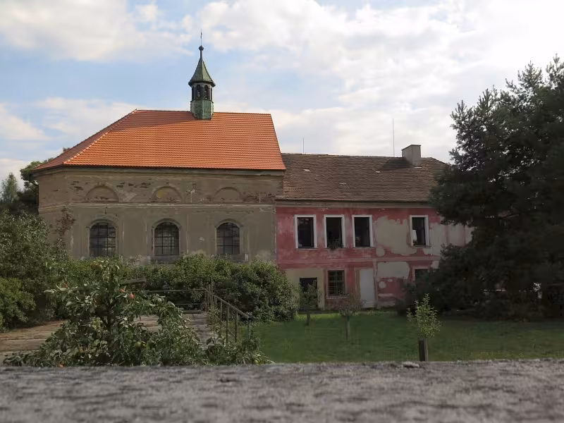 Dnešní pohled – Zámek Újezd