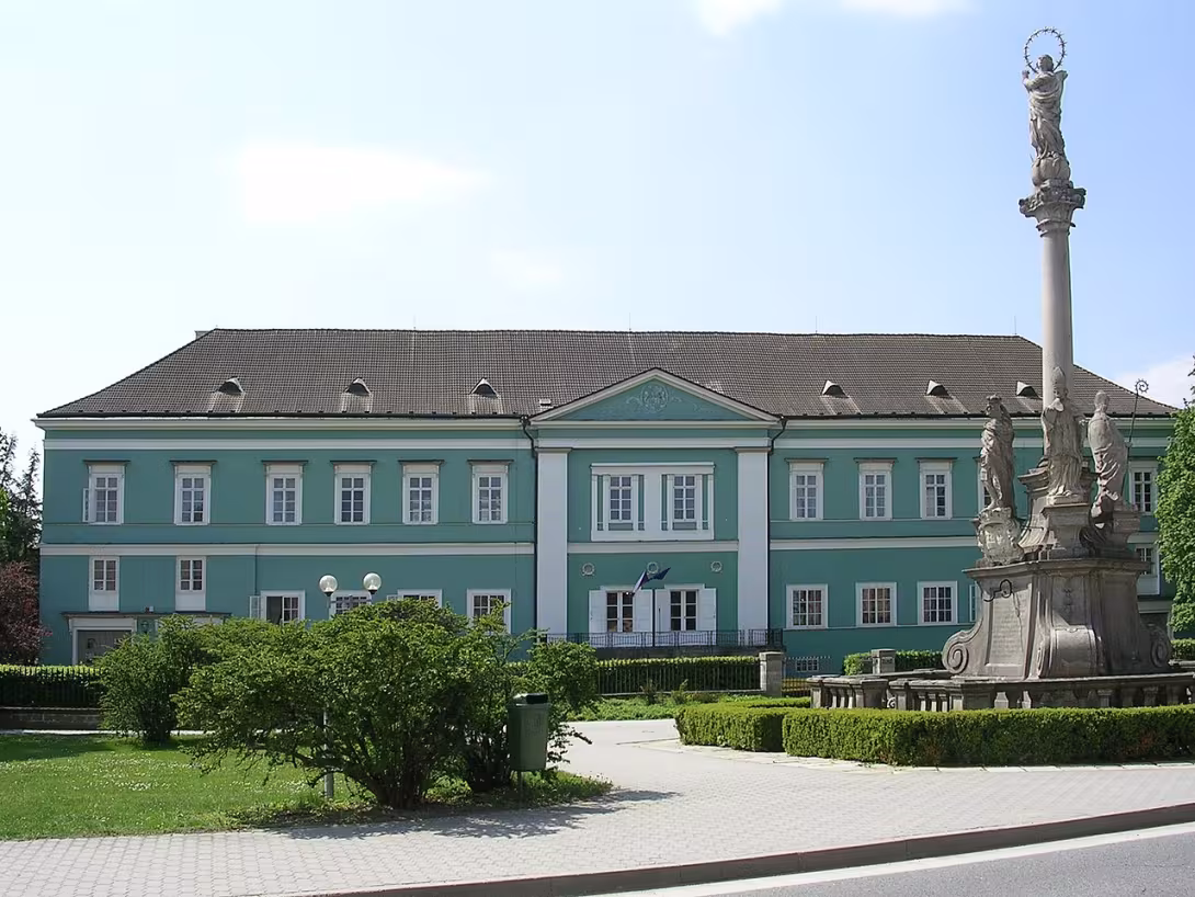 Dnešní pohled – nový zámek Dačice