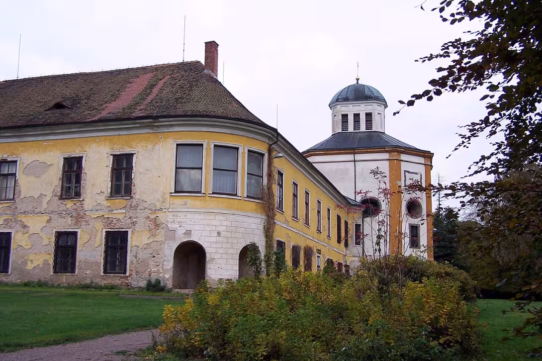 Dnešní pohled – zámek Choltice