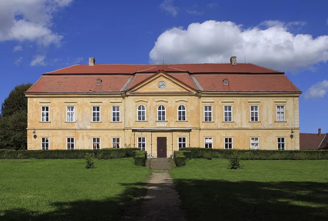 Dnešní pohled – zámek Dukovany
