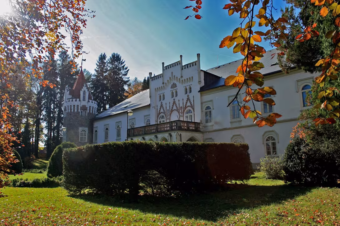Dnešní pohled – zámek Herálec