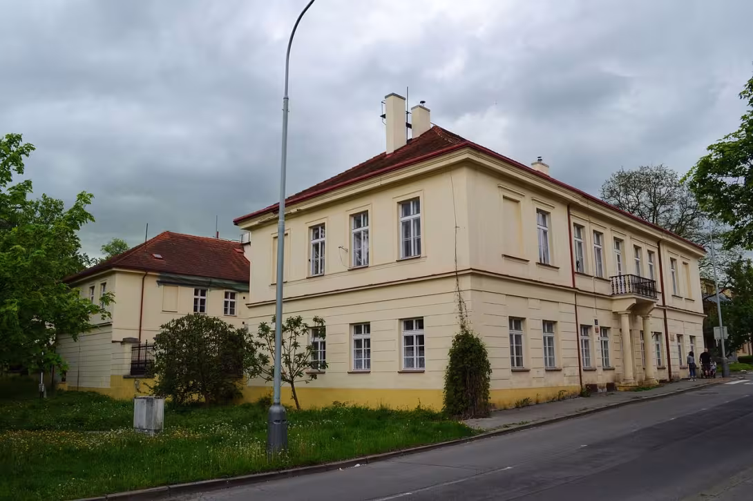 Dnešní pohled – zámek Hlubočepy