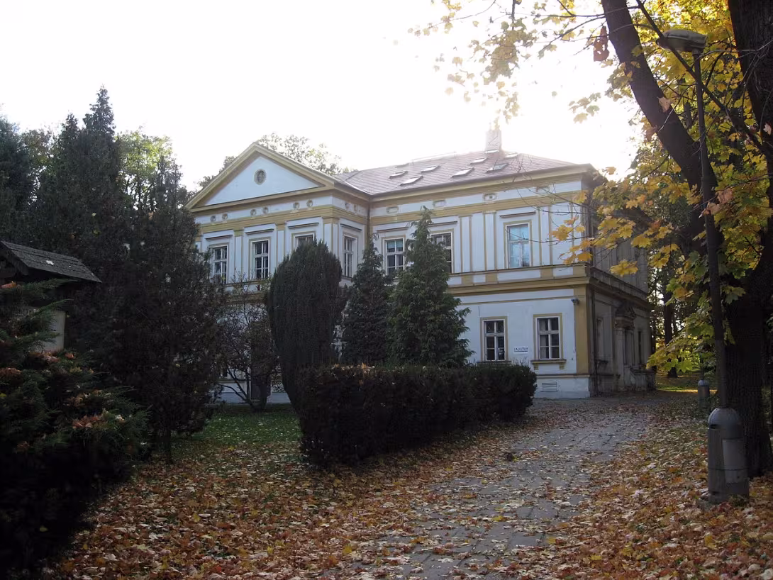 Dnešný pohľad – zámek Hostavice