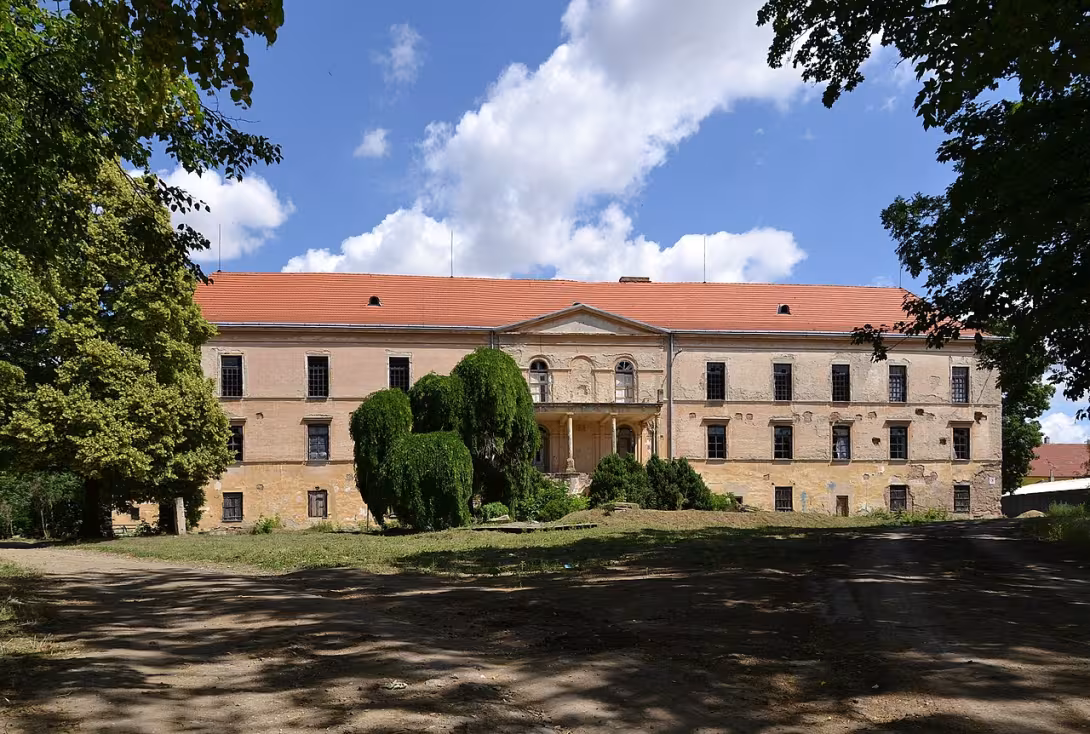 Dnešný pohľad – zámek Hrušovany nad Jevišovkou