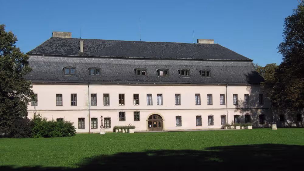 Heutige Ansicht – zámek Kinských Valašské Meziříčí