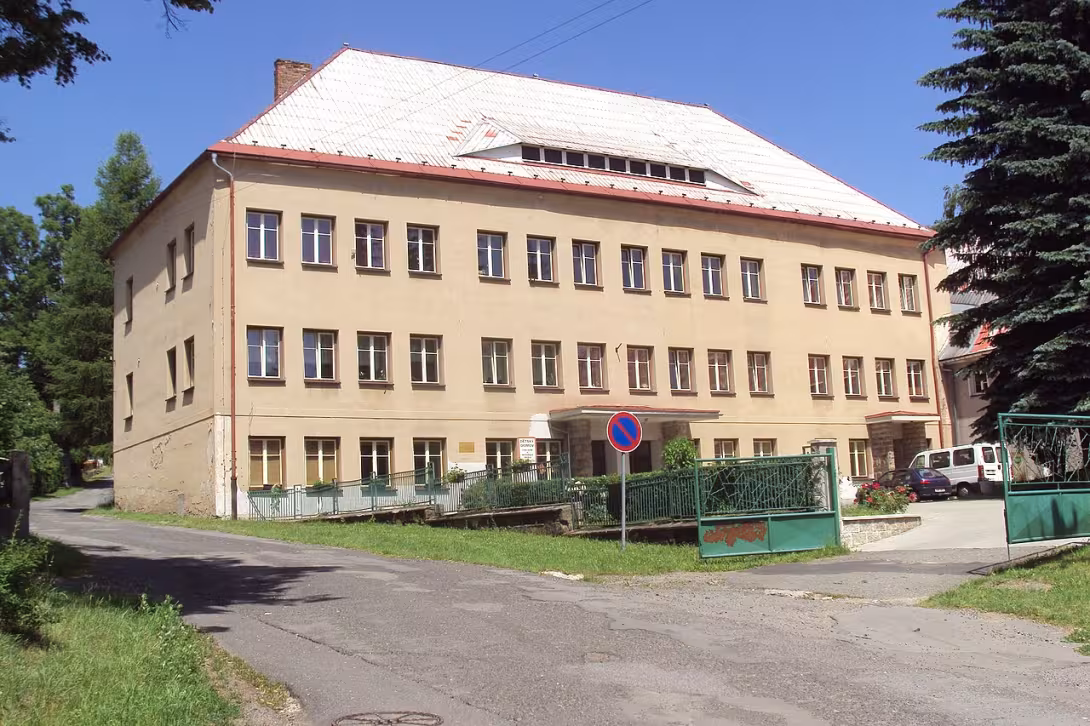 Dnešní pohled – zámek Krompach
