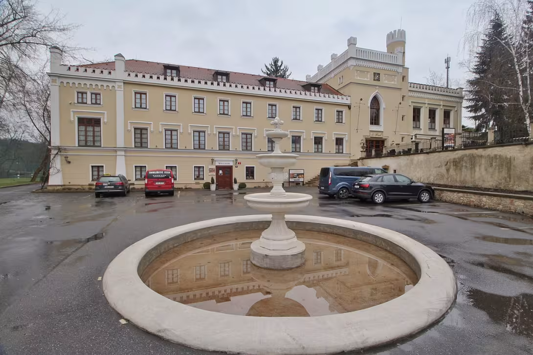 Dnešní pohled – zámek Krč