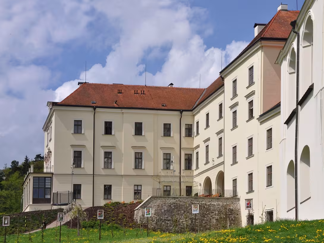 Dnešní pohled – zámek Křtiny