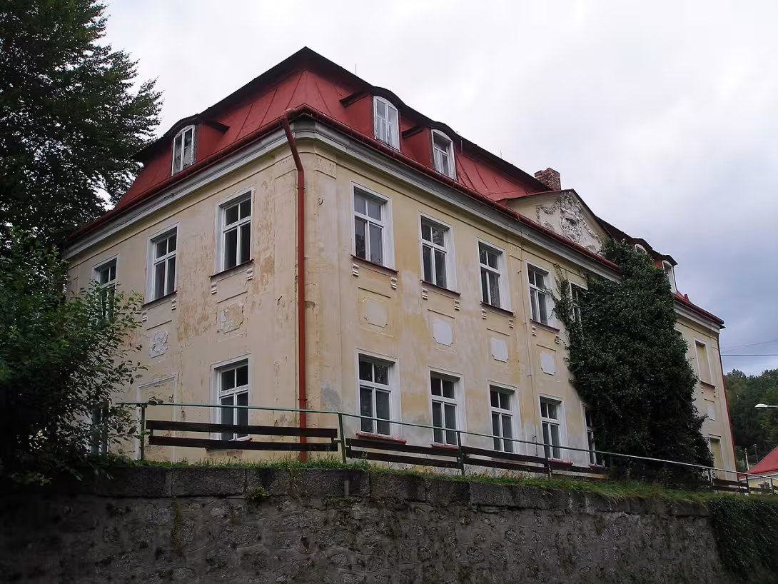 Dnešní pohled – zámek Lázně Libverda