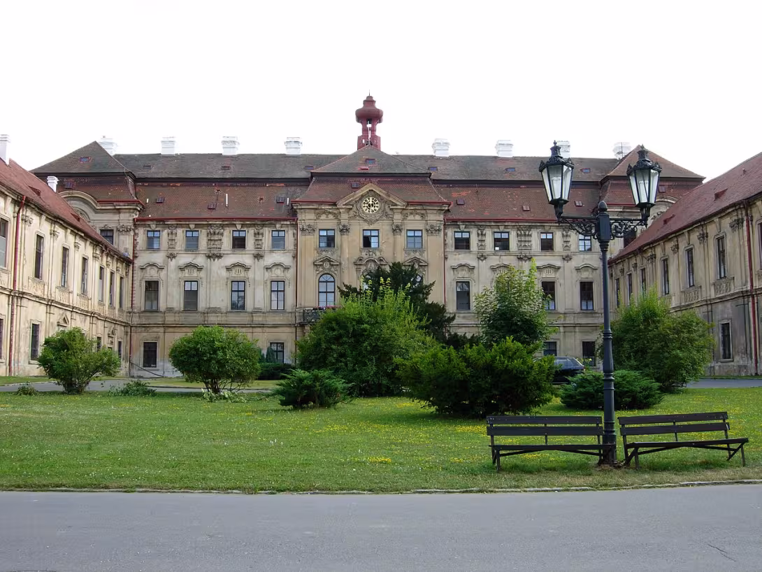 Dnešní pohled – zámek Měšice