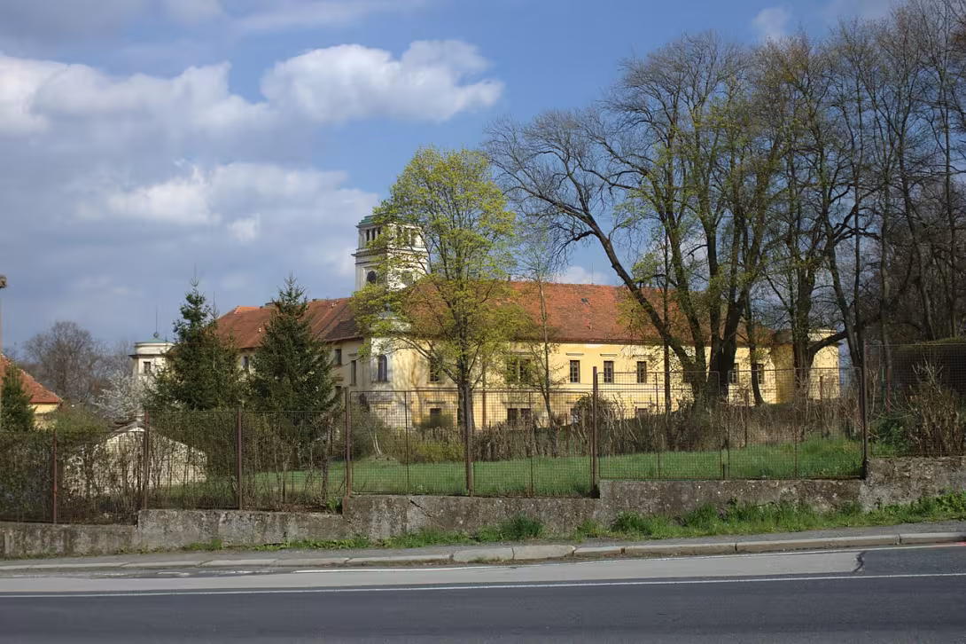 Dnešní pohled – zámek Nalžovy