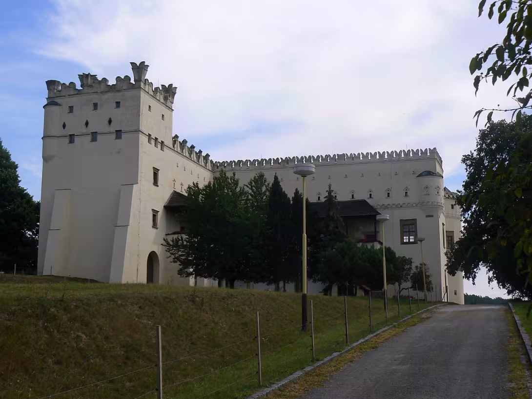Dnešní pohled – zámek Nové Zámky (Nesovice)