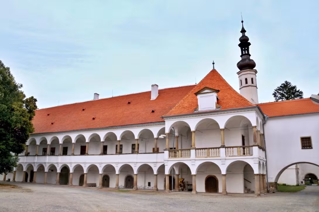 Heutige Ansicht – zámek Oslavany