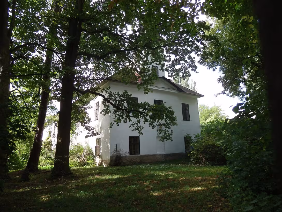 Dnešní pohled – zámek Petrkov
