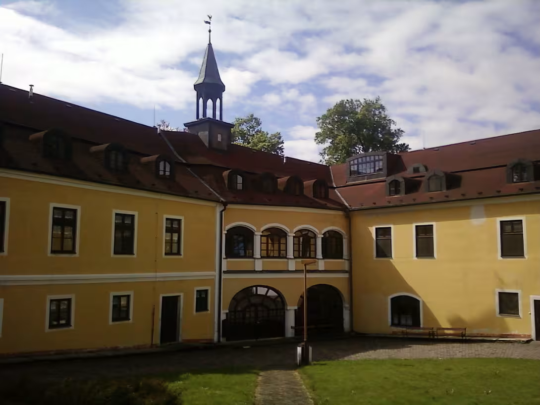 Dnešní pohled – zámek Proseč u Pošné