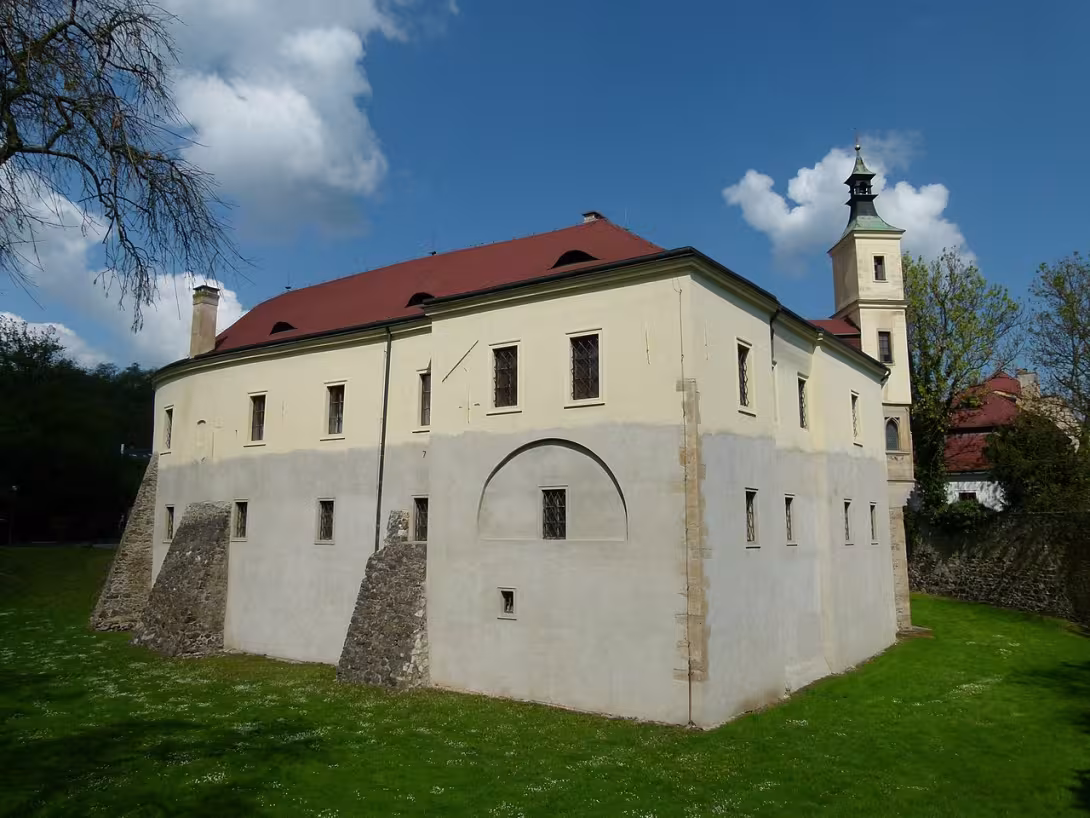 Dnešný pohľad – zámek Roztoky