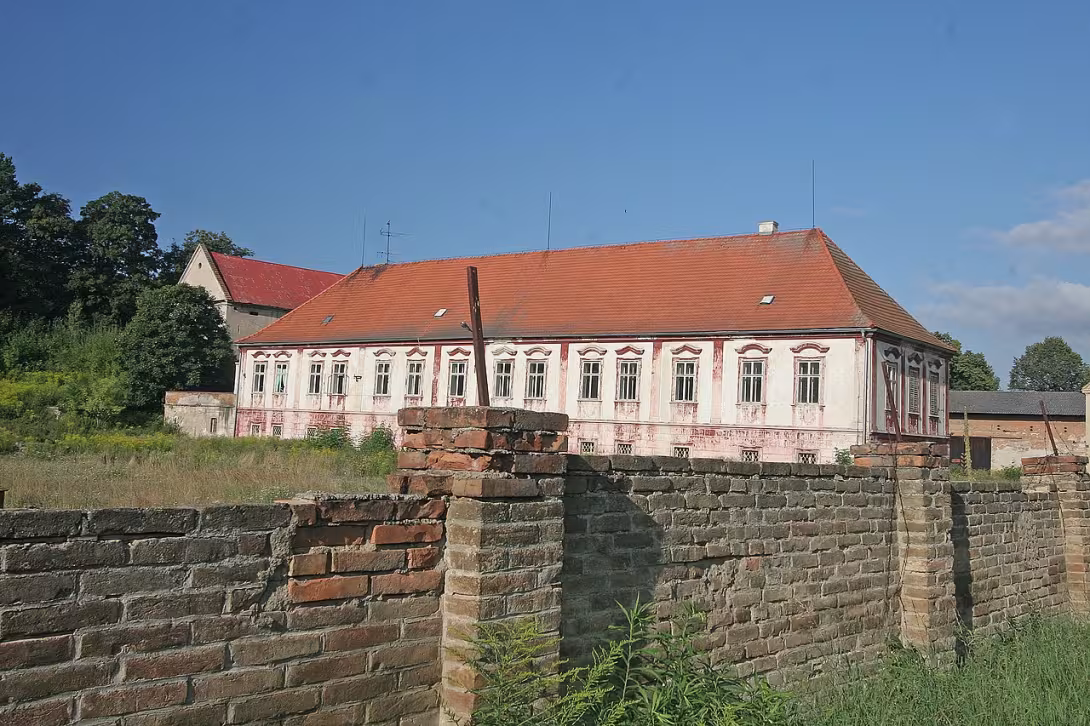 Dnešní pohled – zámek Sukorady