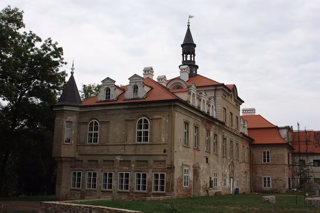 Dnešní pohled – zámek Svinaře