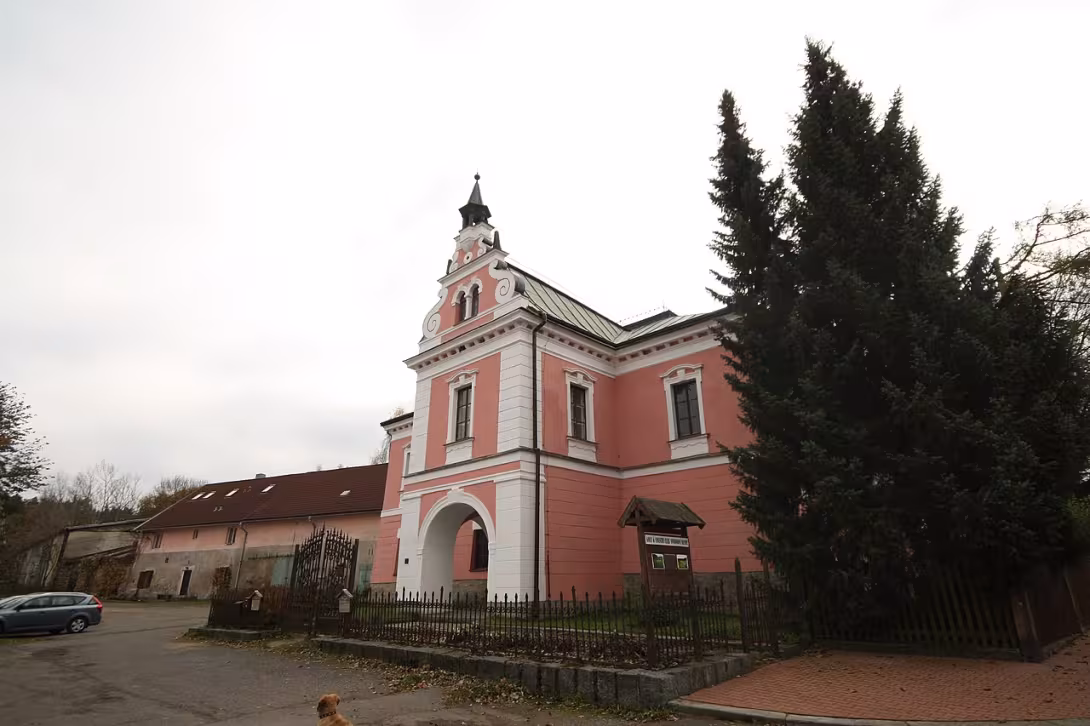 Heutige Ansicht – zámek Svobodné Hamry