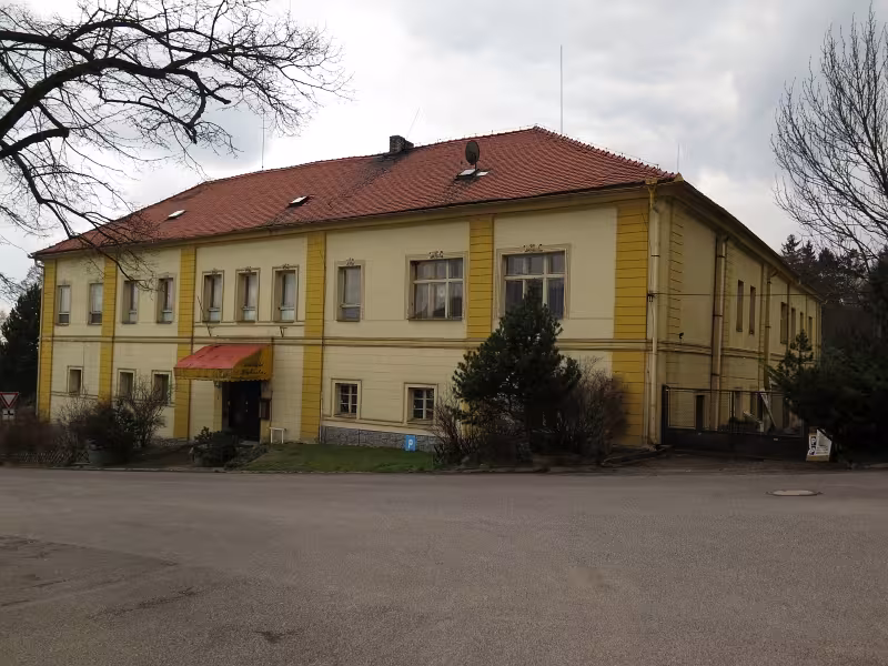 Dnešní pohled – zámek Třebušín